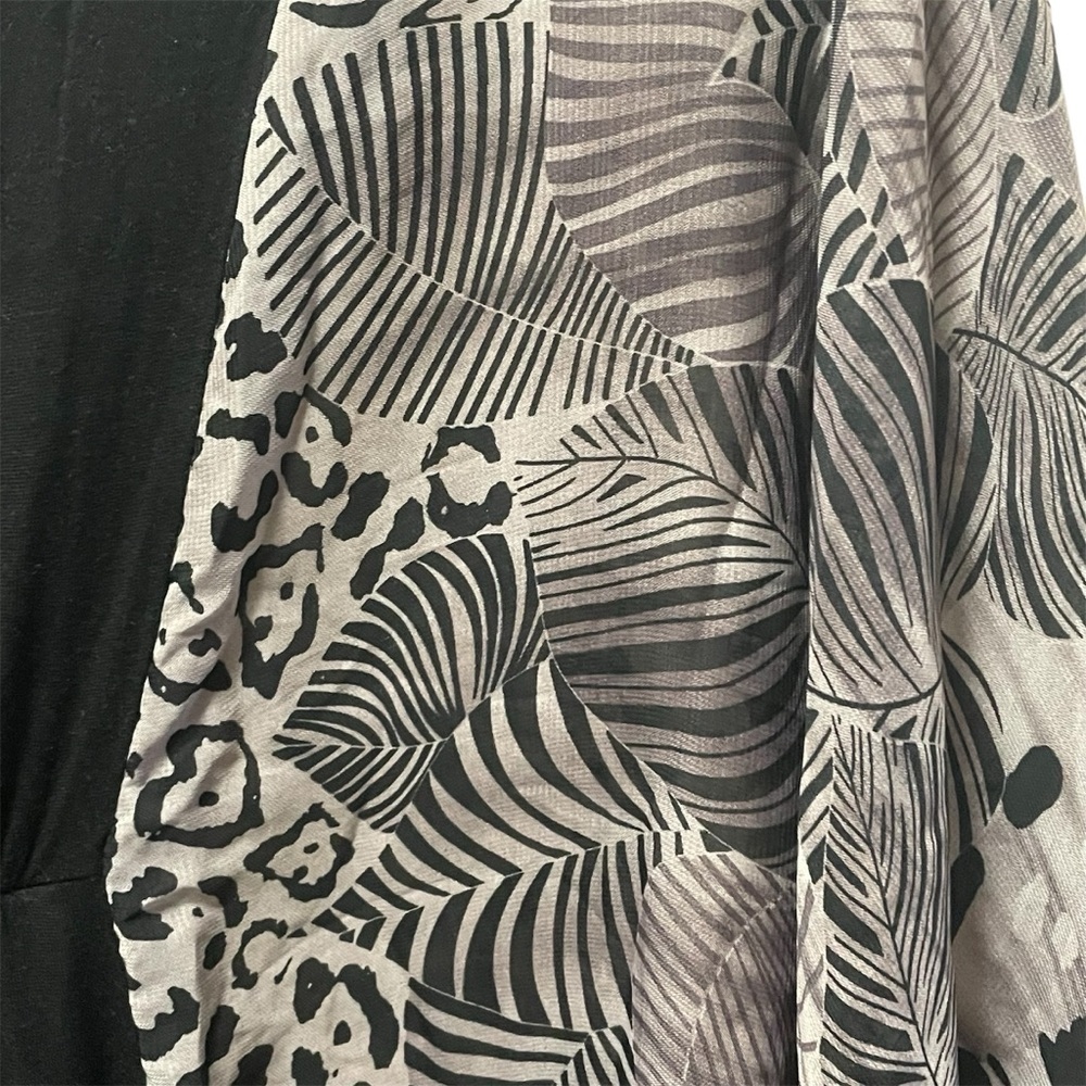 Charlotte Russe Black and Mauve Animal Print Top - Picture 4 of 11